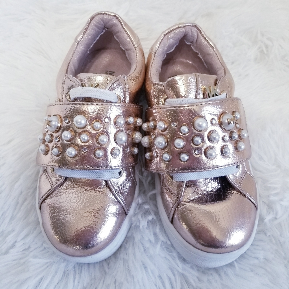 Michael Kors Girls Ivy Chic Metallic Pearl Stud De
